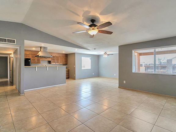 4th image of 6914 W Earll Dr