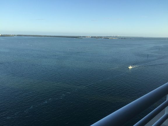 3rd image of 808 Brickell Key Dr APT 1502