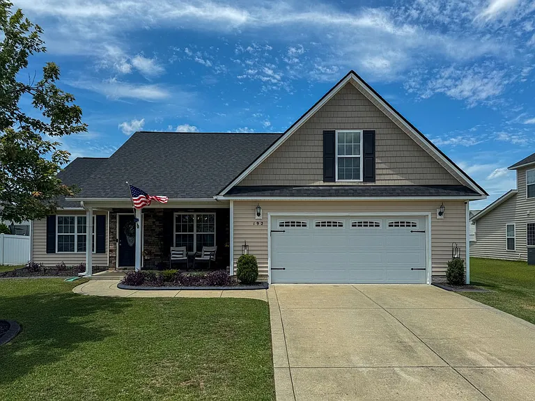 192 Ivystone Dr — Photo 1