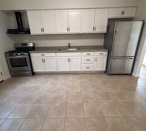 4th image of 927 N Lima St #B