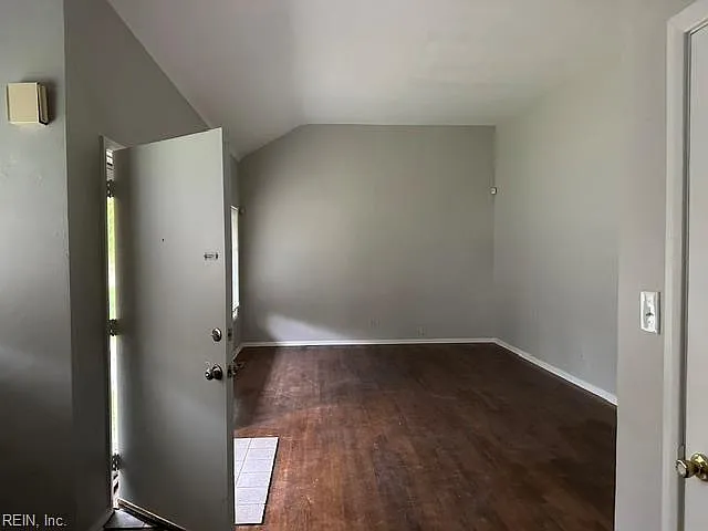 426 Beacon Hill Cir — Photo 7