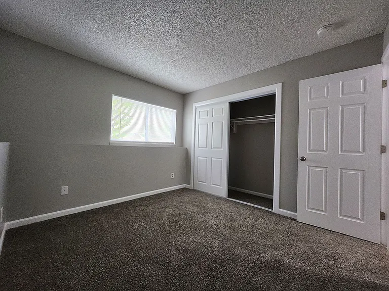 2922 Straus Ln #B — Photo 15