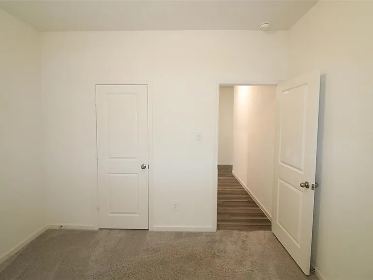 736 Richmond Dr — Photo 19