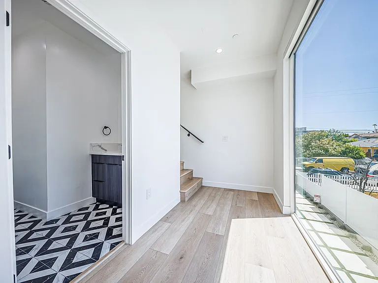 11311 Collins St — Photo 19