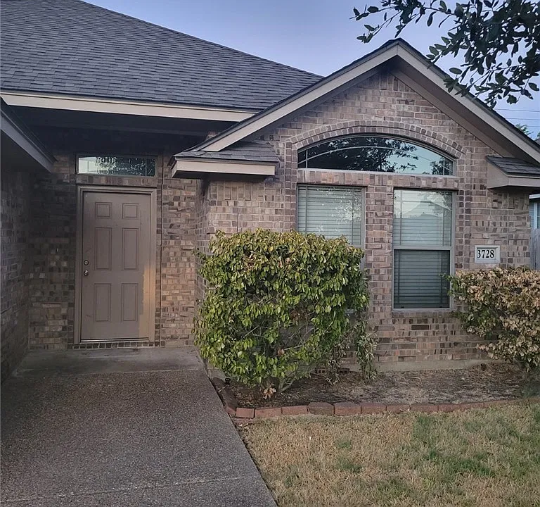 3728 Dove Hollow Ln