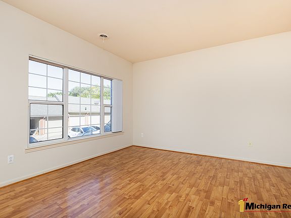 5th image of 2084 Cloverly Ln