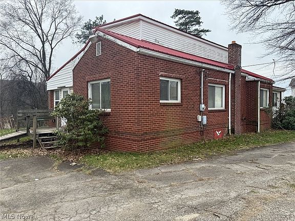 5th image of 410 Palissey St