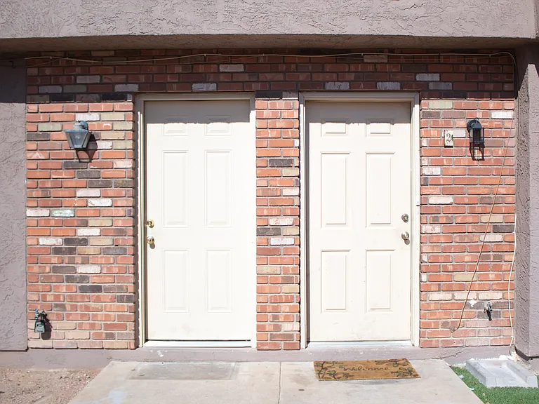 Townhome in Mesa with enclosed backyard! — Photo 3