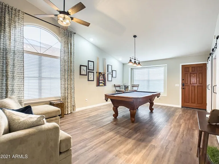 1218 E Seahorse Ln — Photo 9