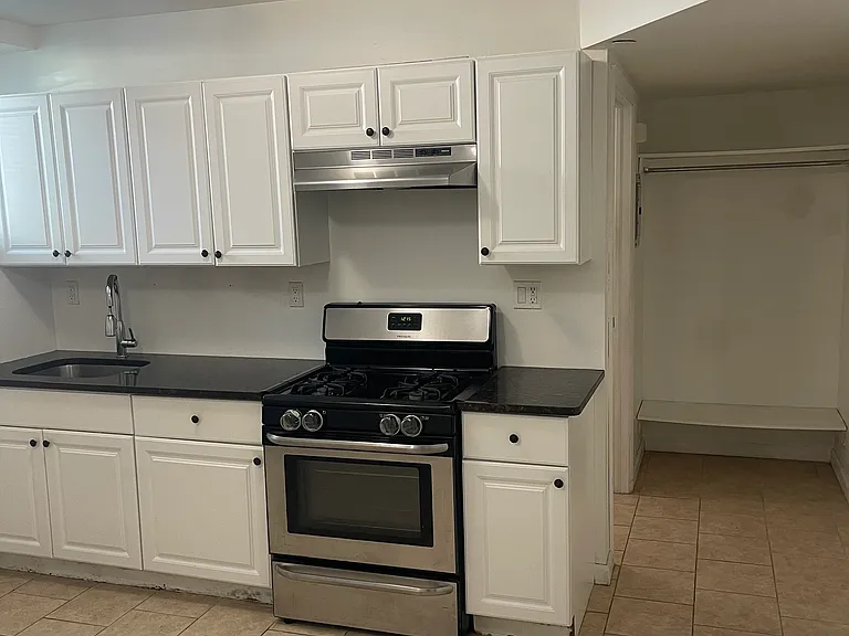 72 Byrne Ave #2 — Photo 7