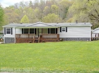 100 Chiefs Aly, Pembroke, VA 24136