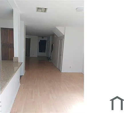 3 bed, 1316 sqft, $2,800 — Photo 4