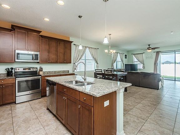 4th image of 4702 Woods Landing Ln