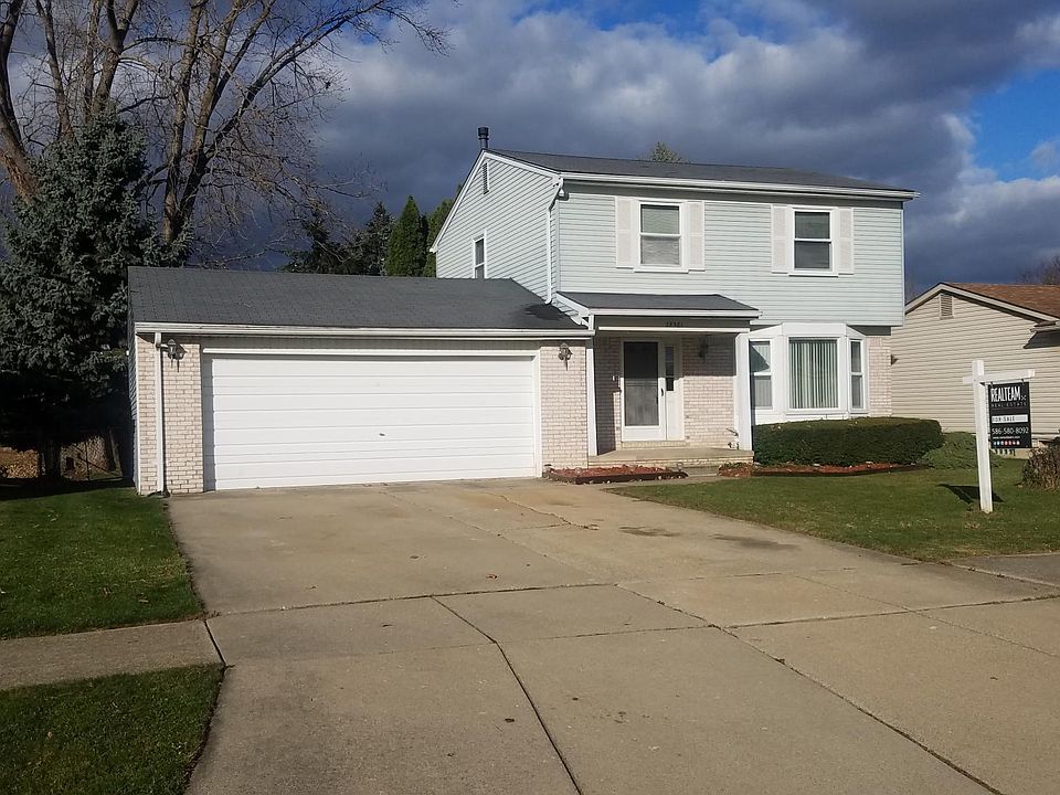 1st image of 28581 Buckinghamshire Dr