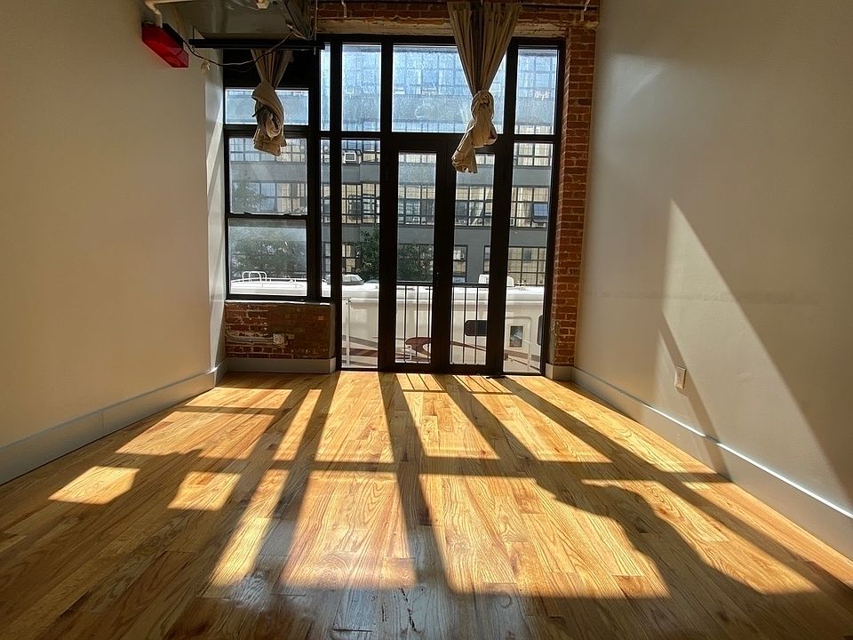 1st image of 205 McKibbin St #200