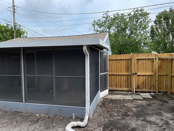 4th image of 1500 58th St N #1/2