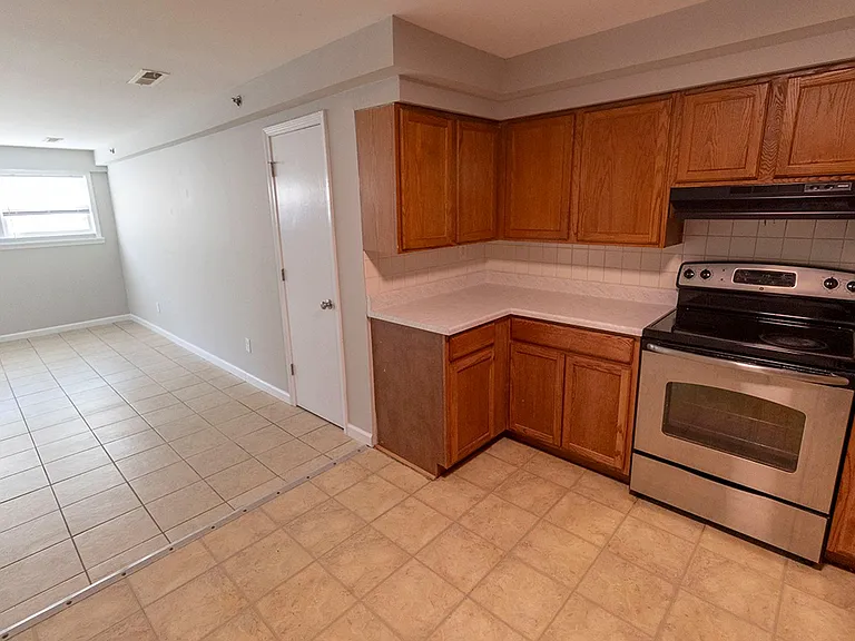 706 Demaret Dr #C — Photo 11