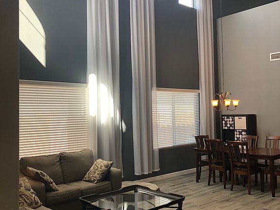 4th image of 902 E Indian Wells Pl
