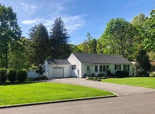 104 Whittier Pl, Port Jefferson, NY 11777