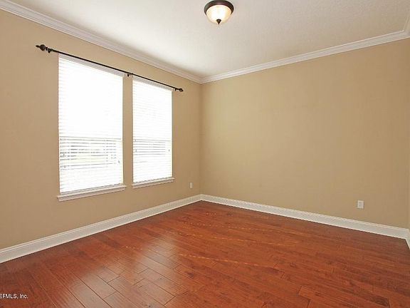 4th image of 409 E Adelaide Dr