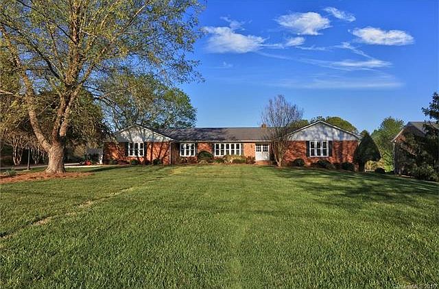 1st image of 419 Baymount Dr