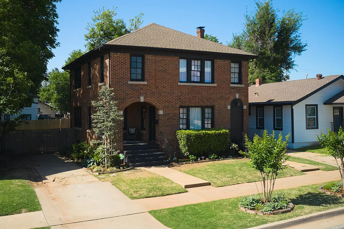 Building Photo - 424 NW 30th St