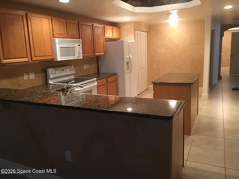 816 Mystic Dr #A302 — Photo 4
