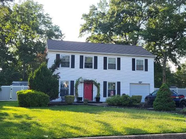 5 Highland Dr, Barnegat, NJ 08005