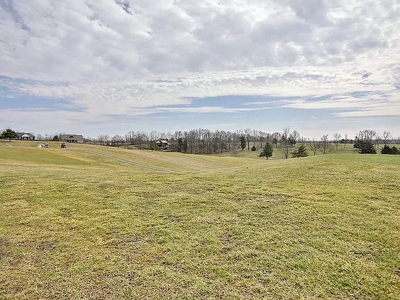 3rd image of 149 Tanglewood Ct