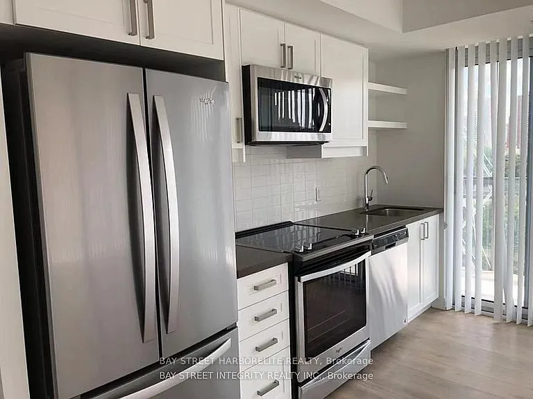 50 Wellesley St E #908 — Photo 4