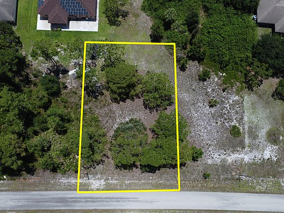2nd image of 518 Cottonwood Avenue S