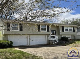 300 E Park Dr, Auburn, KS 66402