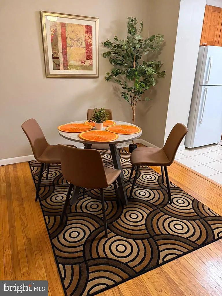 2 bed, 1828 sqft, $2,500 — Photo 4