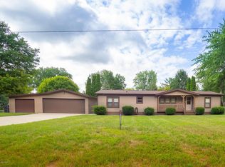 46493 Delta Dr, Decatur, MI 49045