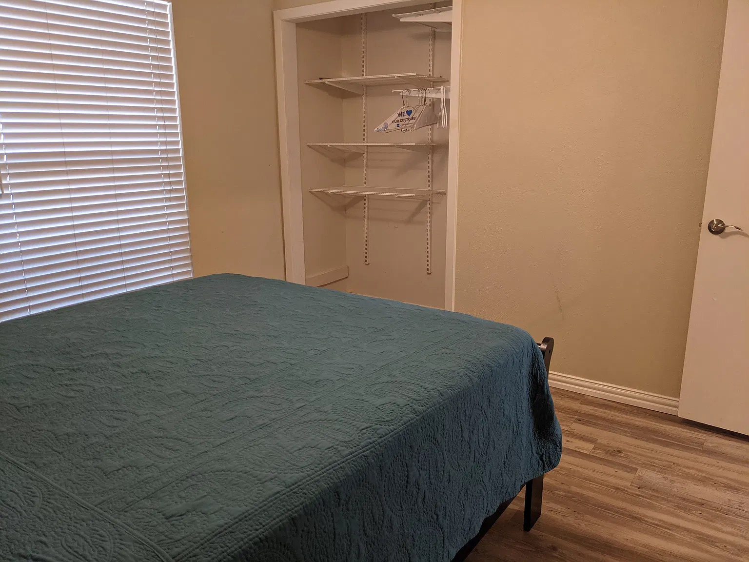 3 bed, 1179 sqft, $4,100 — Photo 3