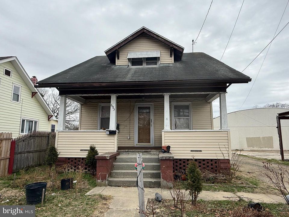 1st image of 695 N Pearl St