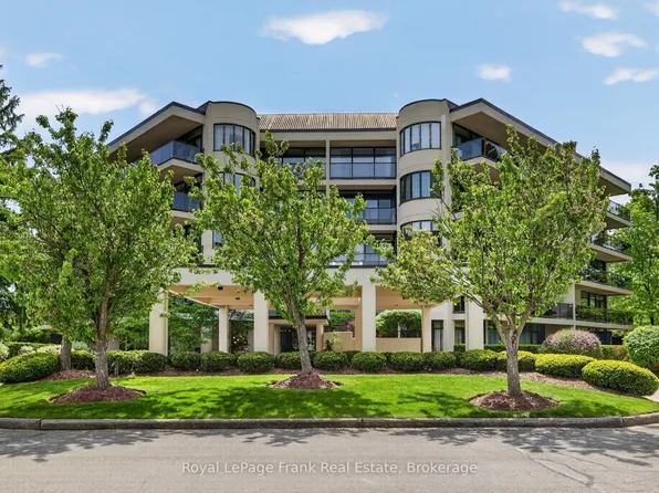 1818 Cherryhill Rd #502, Peterborough, ON K9K 1S6