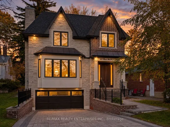 43 Ben Machree Dr, Mississauga, ON L5H 2S2
