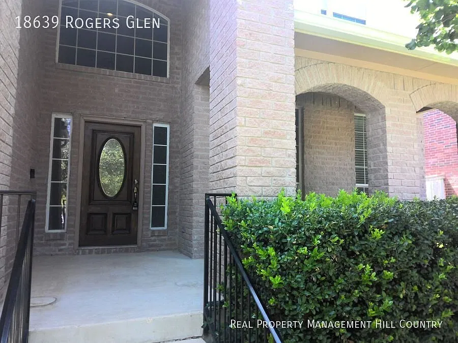 Coming Soon, November 30th! 4 Bed / 3.5 Bath in Rogers Ranch, Gated Community with a Pool — Photo 3