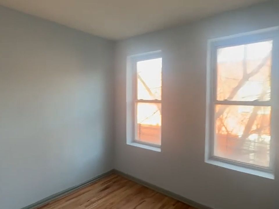 1st image of 35 Newport St APT 2R