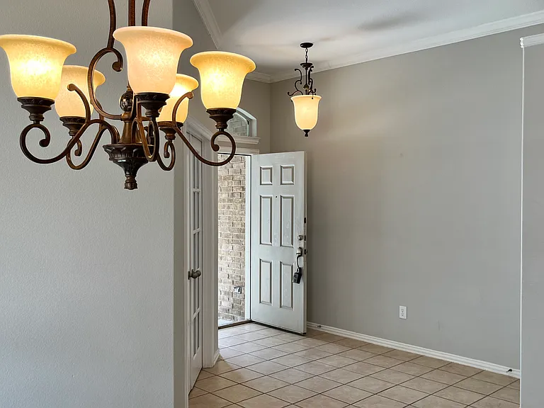 2109 Michelle Creek Dr — Photo 10