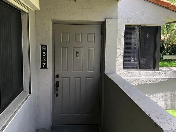 3rd image of 9537 SW 1st Court