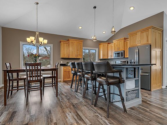 5th image of 14933 Ridgeway Dr