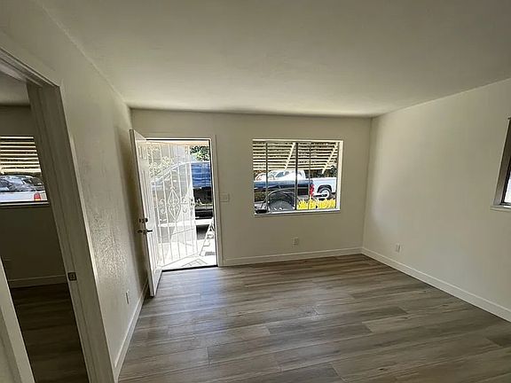 4th image of 1036 N Olive Ave #1031
