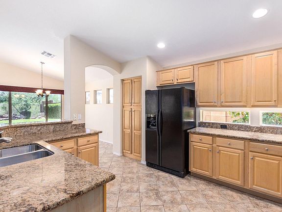4th image of 4621 E Thorn Tree Dr