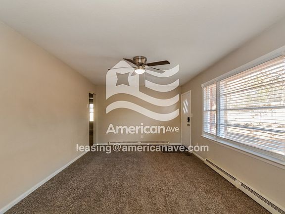 255191_002_living_room_14299289.jpg