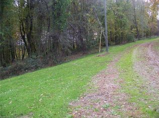 11601 Sprucevale Rd, East Liverpool, OH 43920