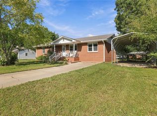 437 S Elm St, Pendleton, SC 29670