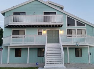 2200 S Shore Dr SE, Saint Petersburg, FL 33705