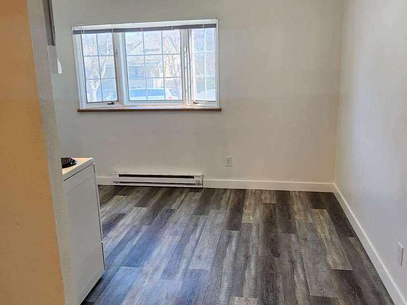 5th image of 611 Lind Ave #102
